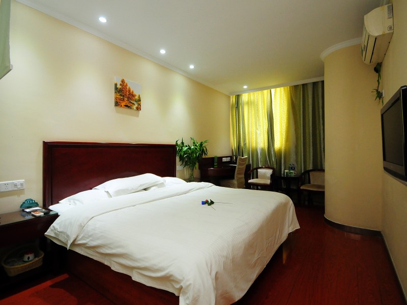GreenTree Inn Hefei Yaohai District Railway Station Qinggong Mall Express Hotel