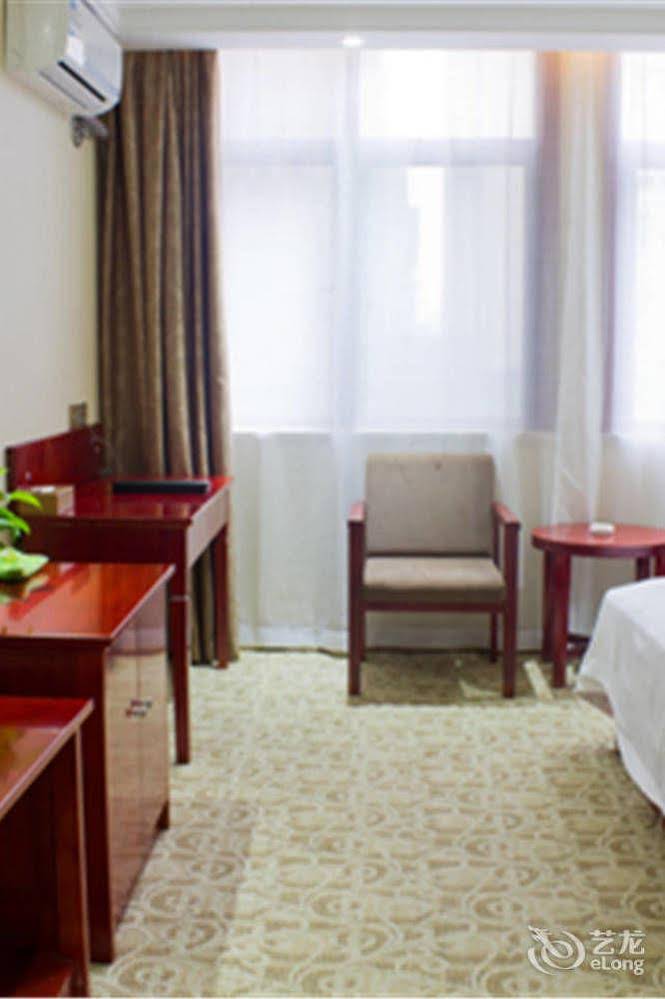 Manston Holiday Hotel