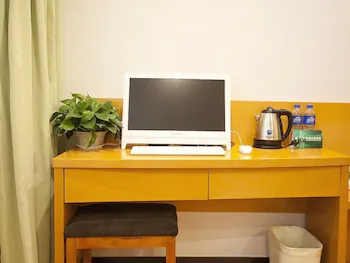 Vatica Hefei Maanshan Road Lvdiyinghai Zhugang Metro Station Hotel