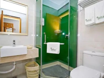 Vatica Hefei Maanshan Road Lvdiyinghai Zhugang Metro Station Hotel