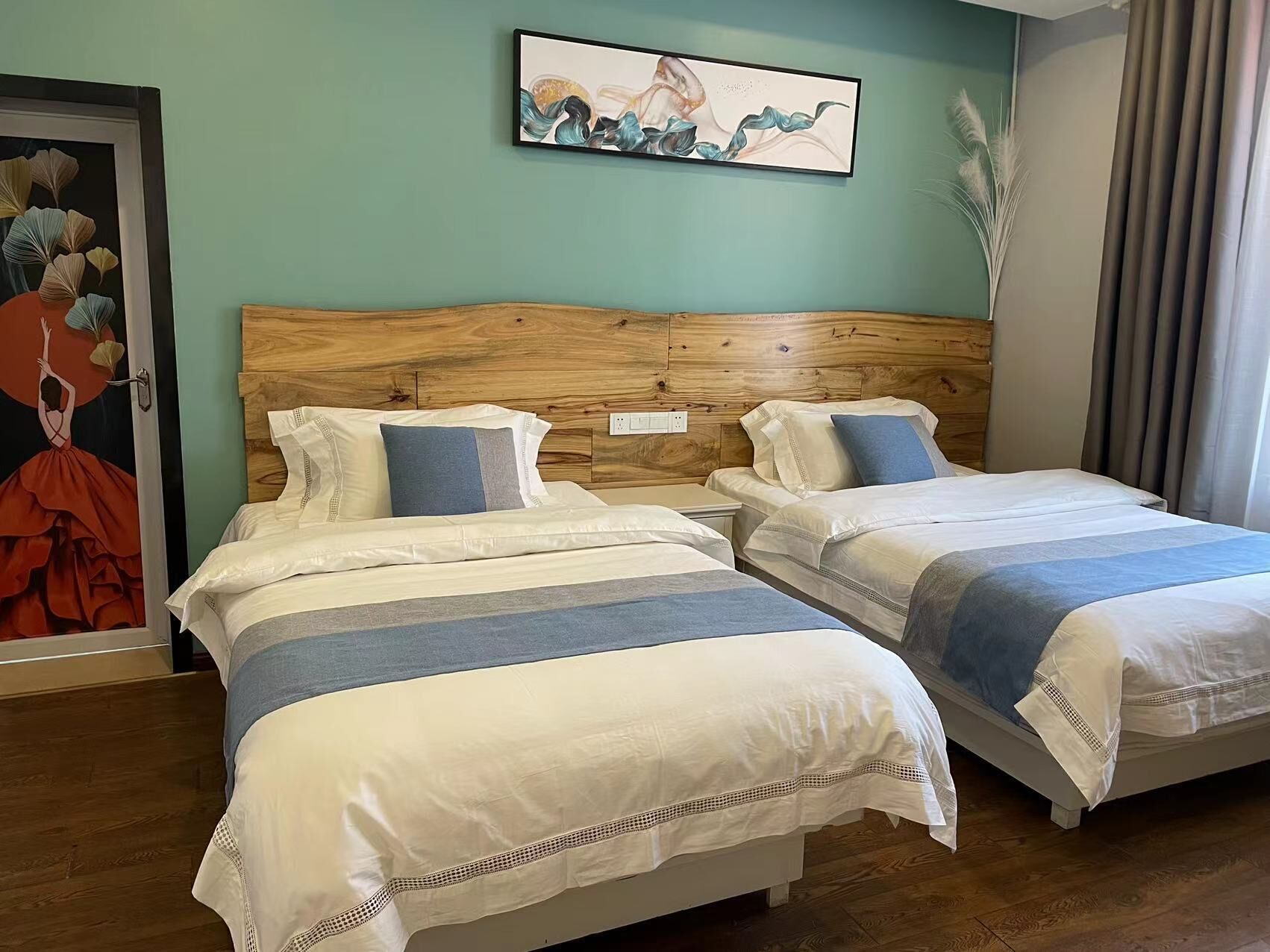 Wesley Rosegarden Lushan