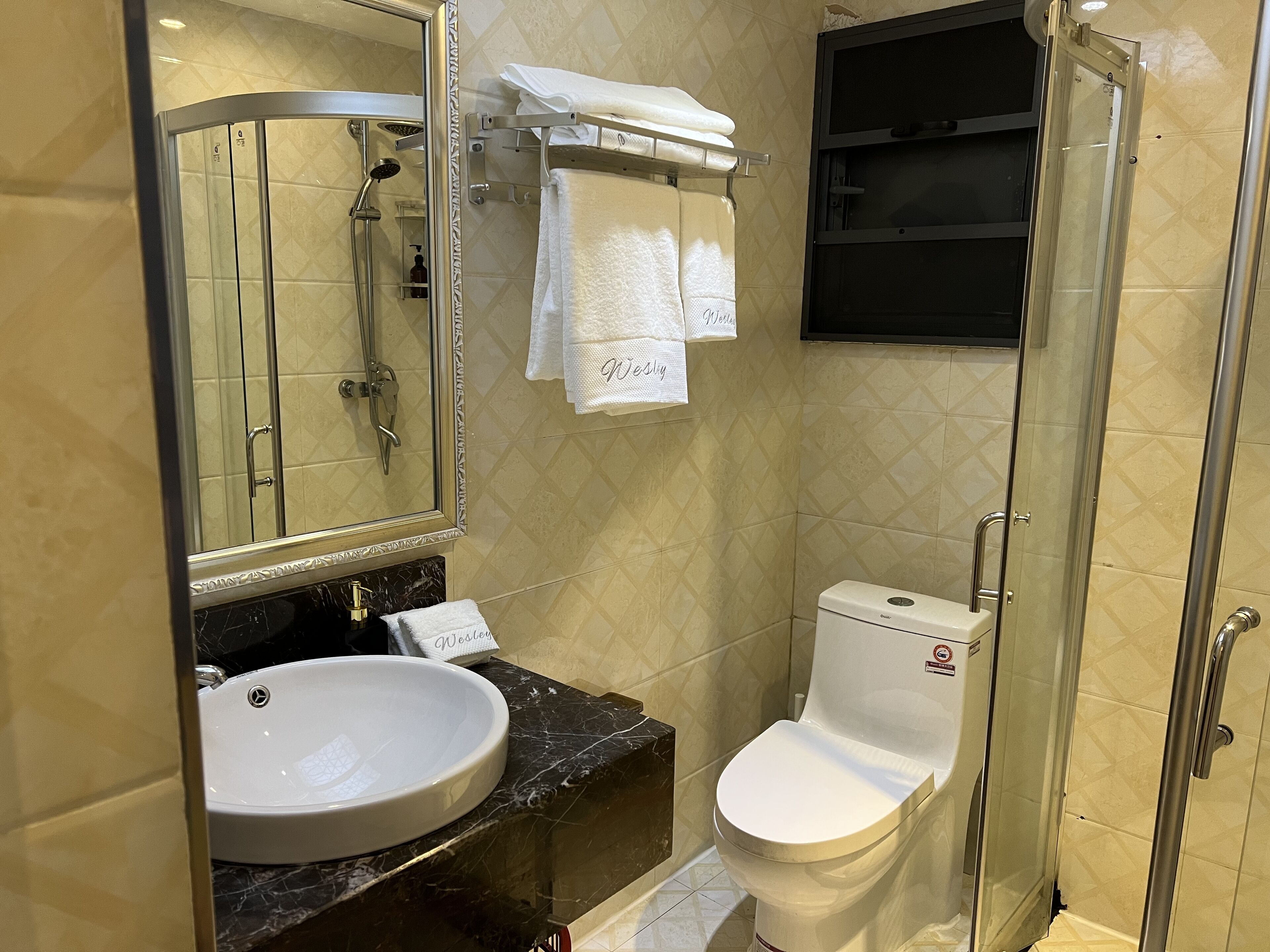 Wesley Rosegarden Lushan