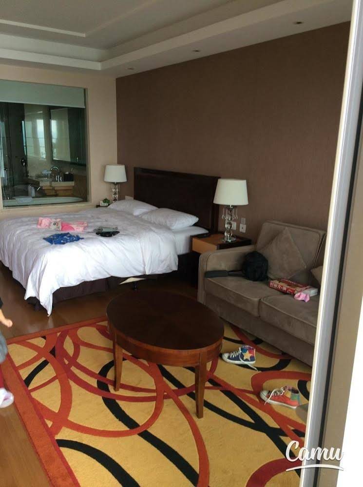 Warm Island Lake Resort Hangzhou