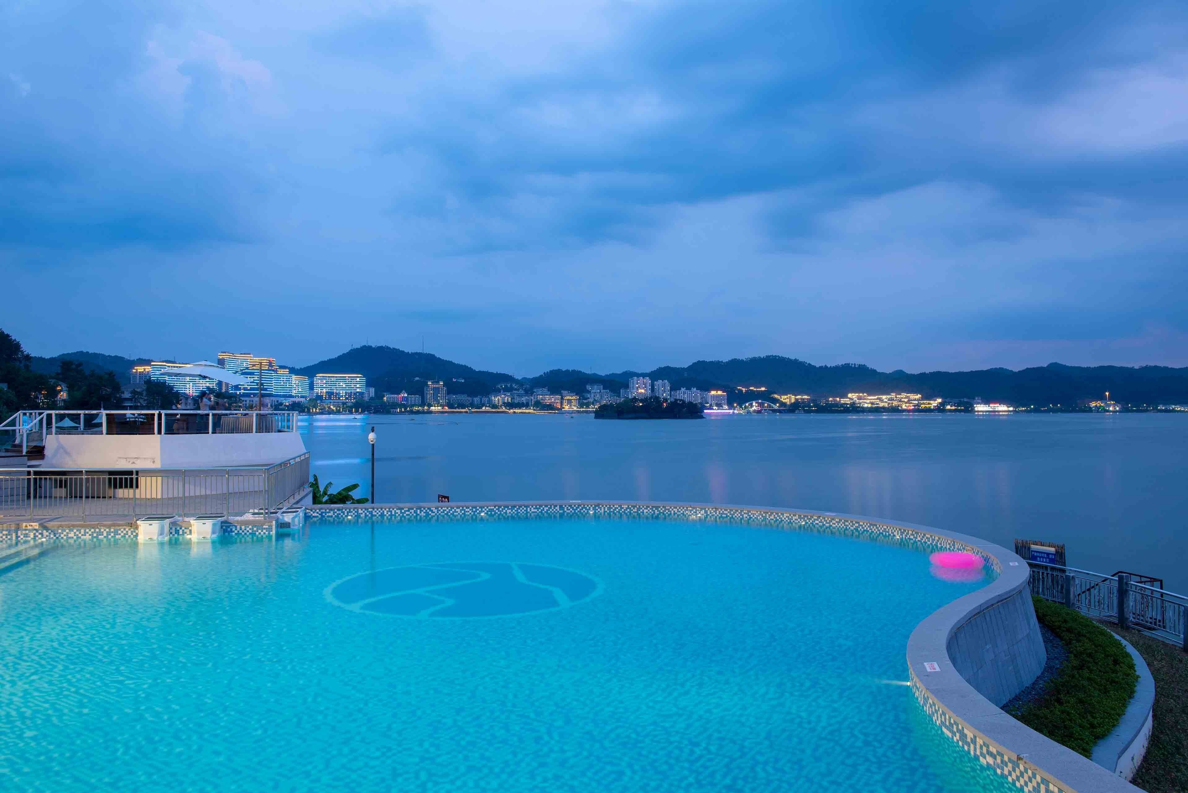 voco Thousand Island Lake