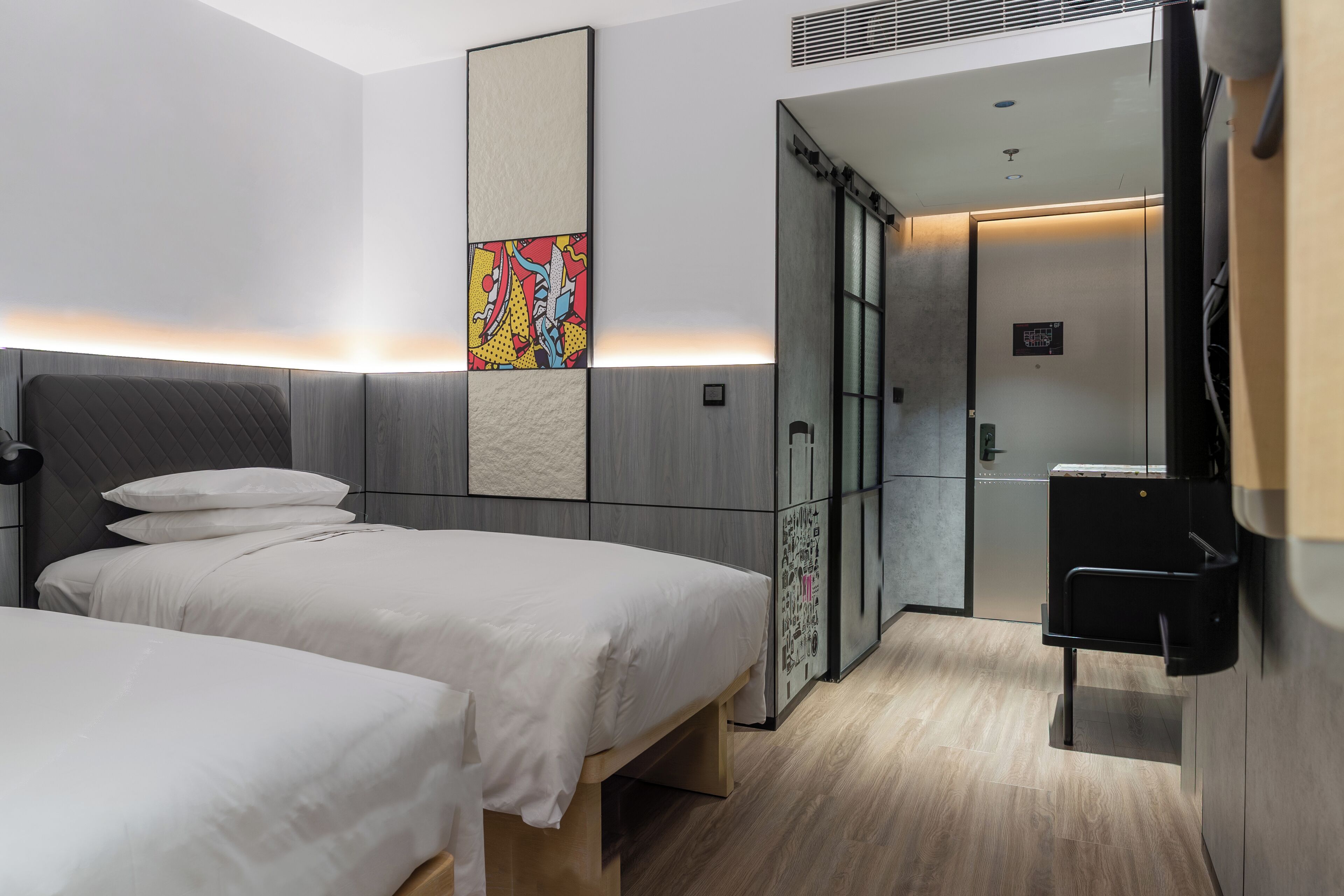 Moxy Suzhou City Centre