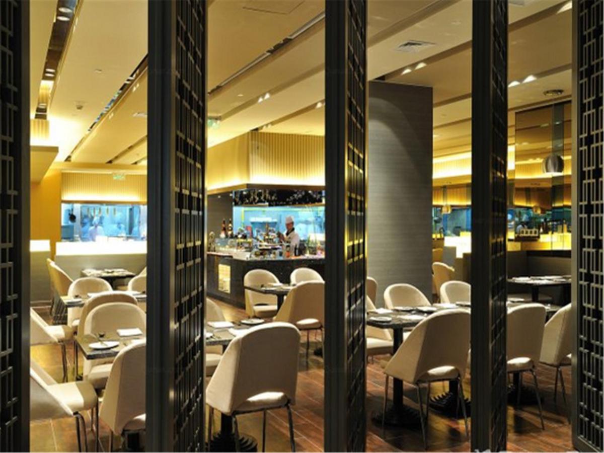 The Qube Hotel