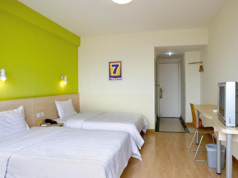 7Days Inn Haimen Jiefang Road Branch