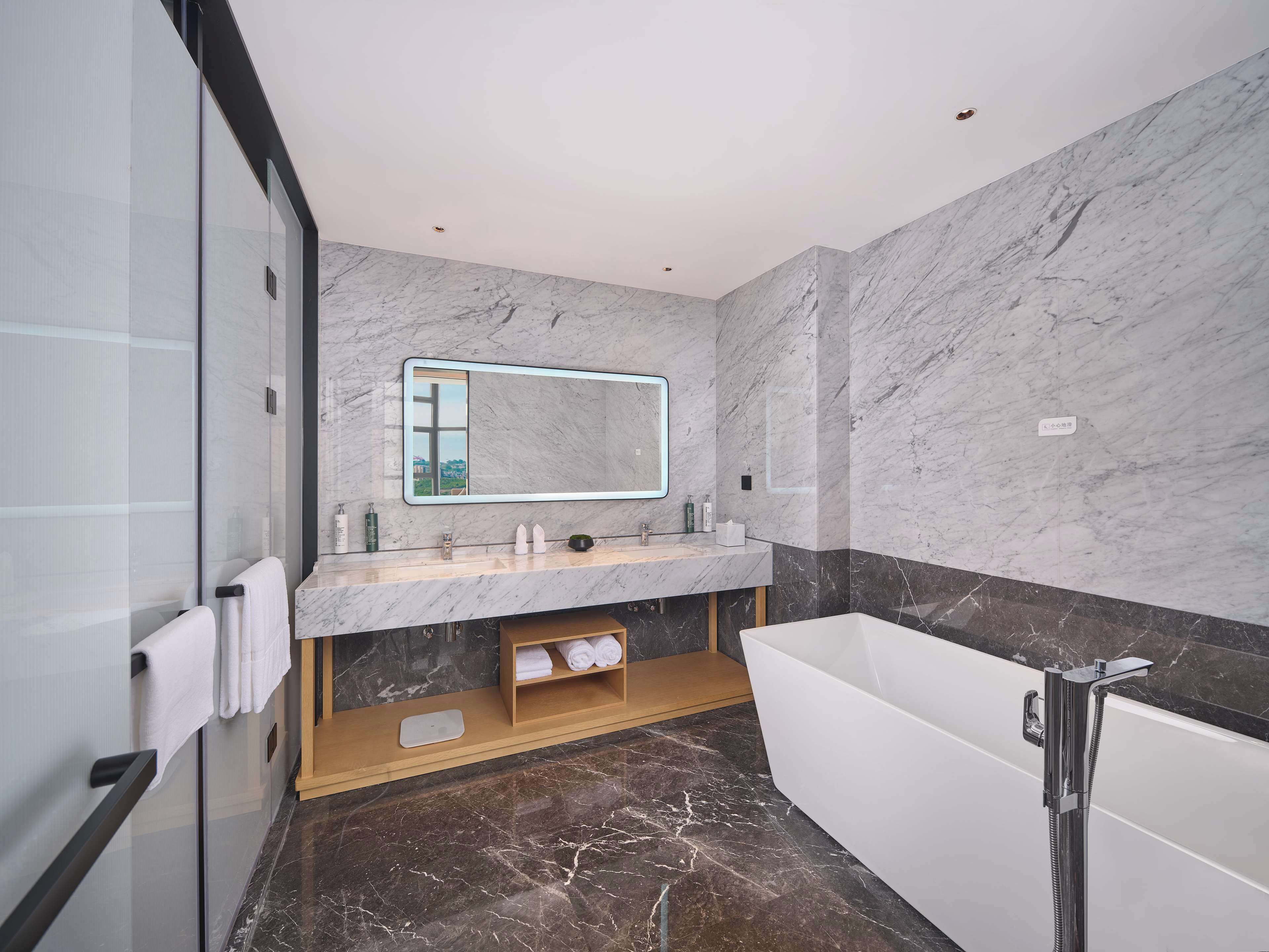 Hilton Garden Inn Huludao Longxing Road
