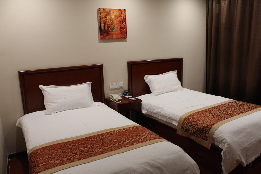 GreenTree Inn ShangHai JiaDing the South of F1 Circuit FangTai Hardware Market Express Hotel