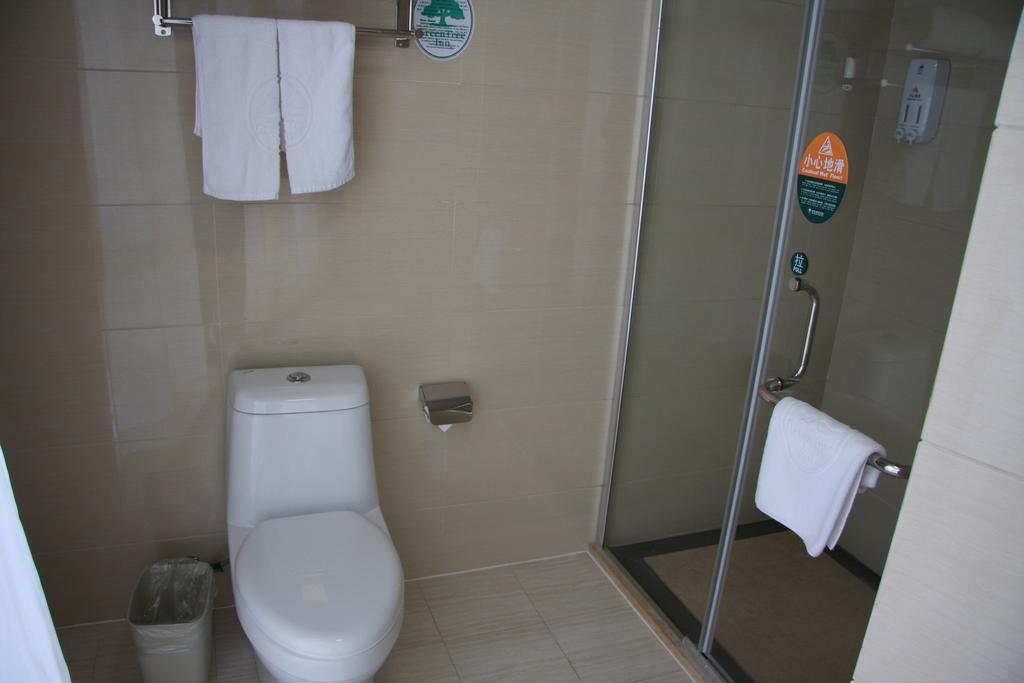 GreenTree Inn ShangHai JiaDing the South of F1 Circuit FangTai Hardware Market Express Hotel