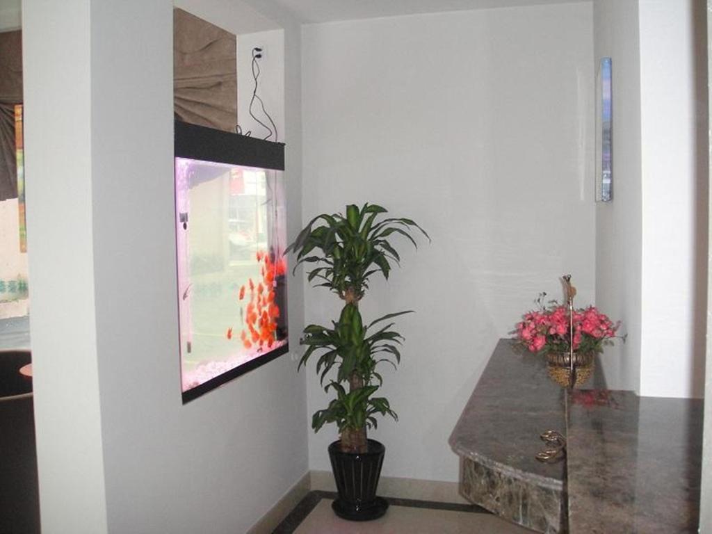 GreenTree Inn ShangHai JiaDing the South of F1 Circuit FangTai Hardware Market Express Hotel