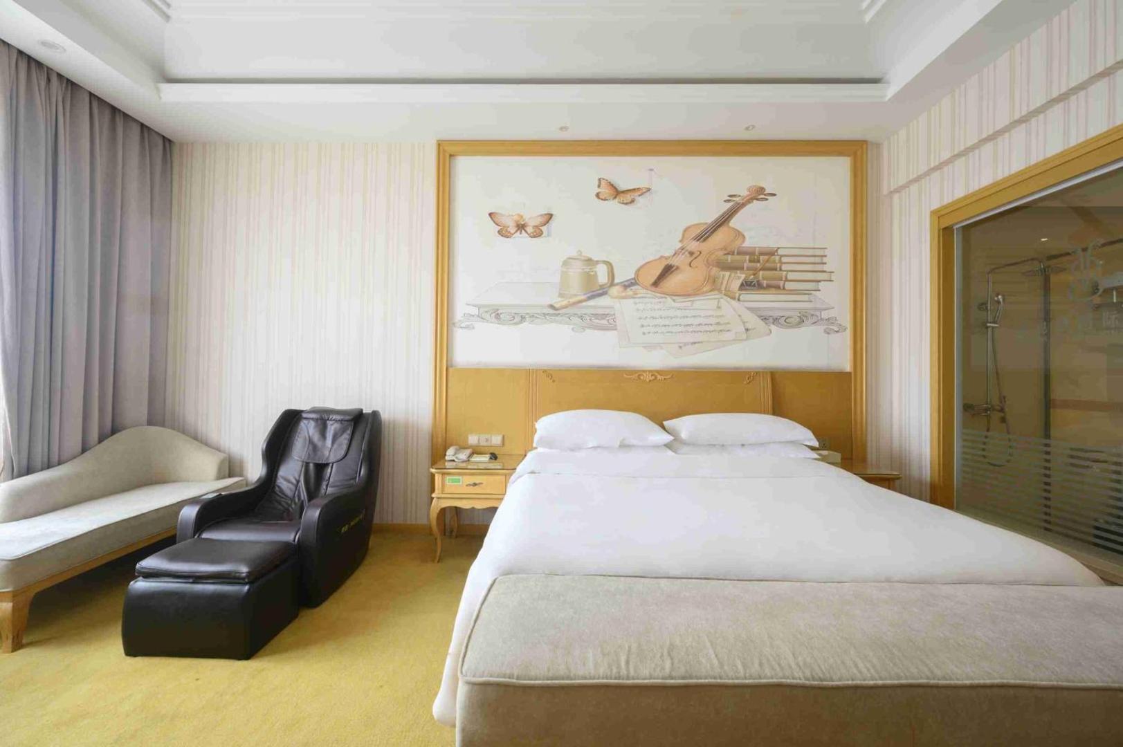 Vienna International Hotel Shanghai Malu Station