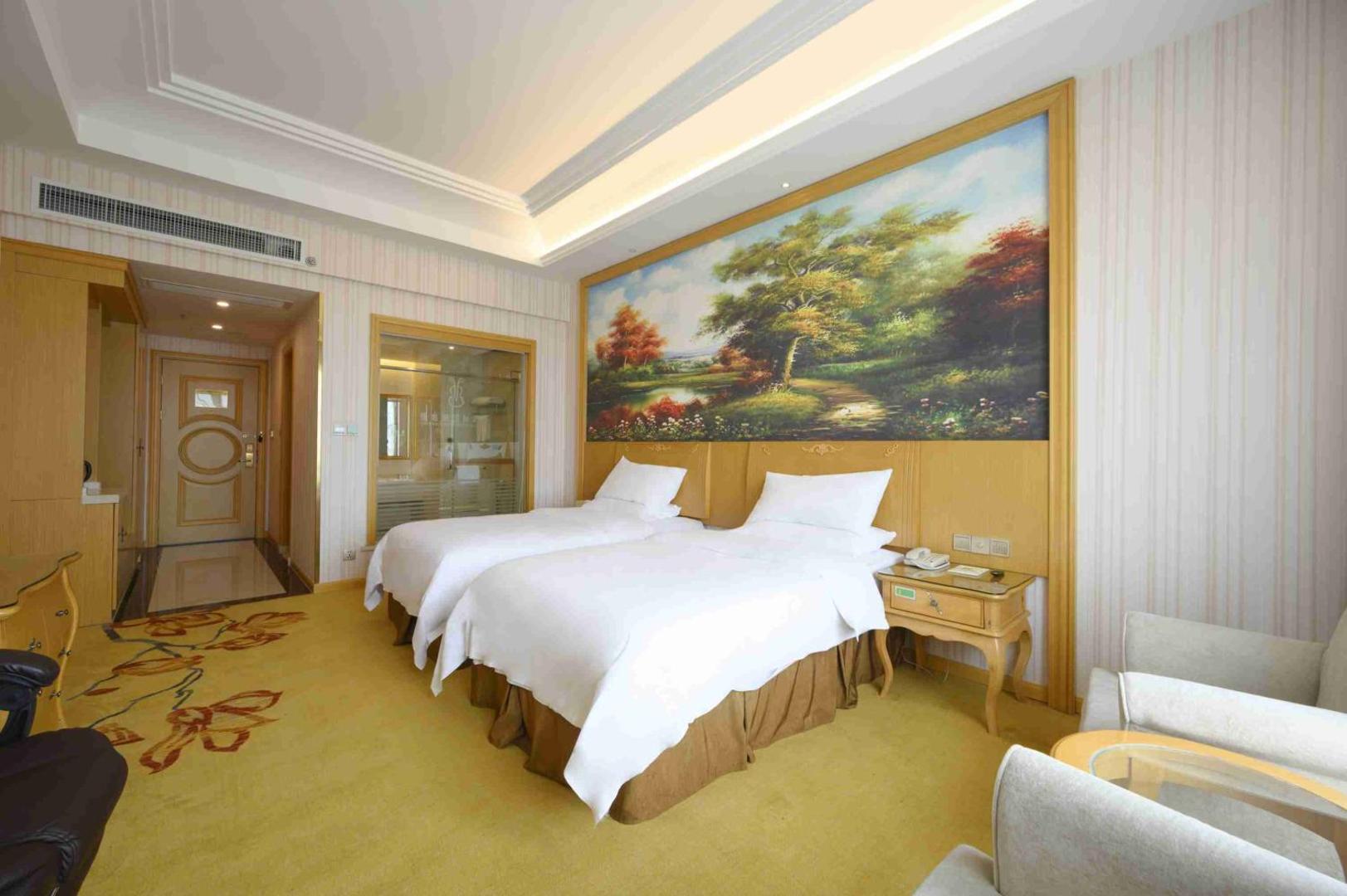 Vienna International Hotel Shanghai Malu Station