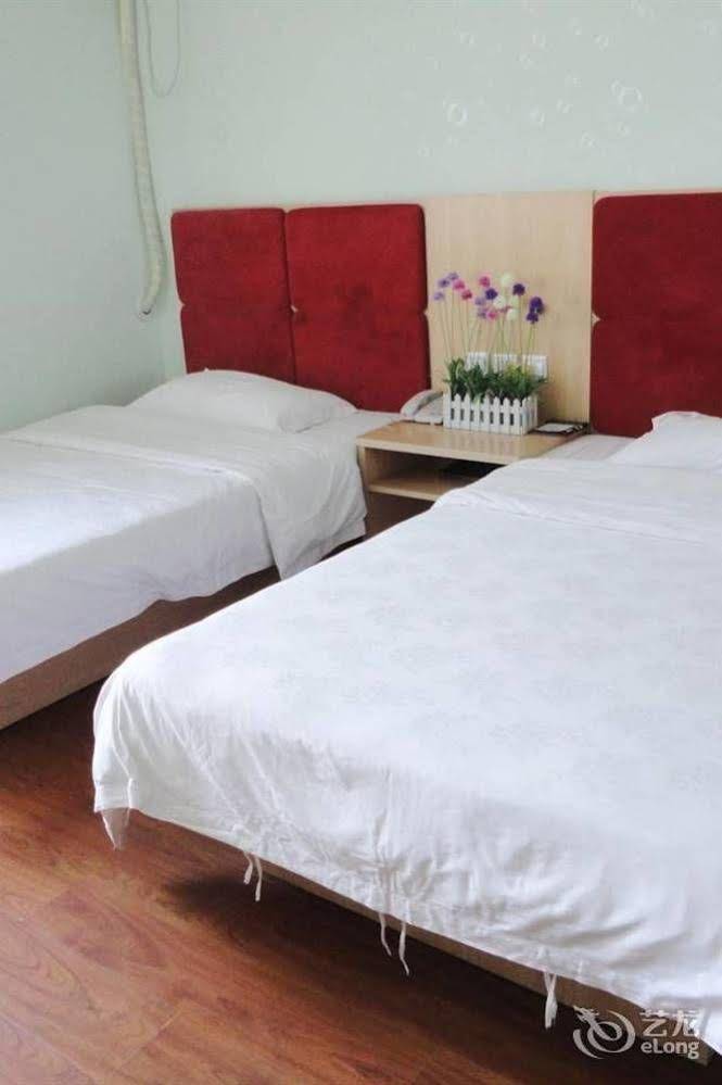 Celebrity Star Hotel