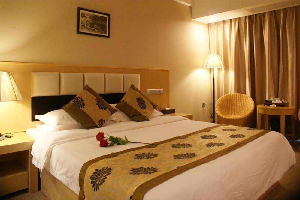 Hujing Hotel
