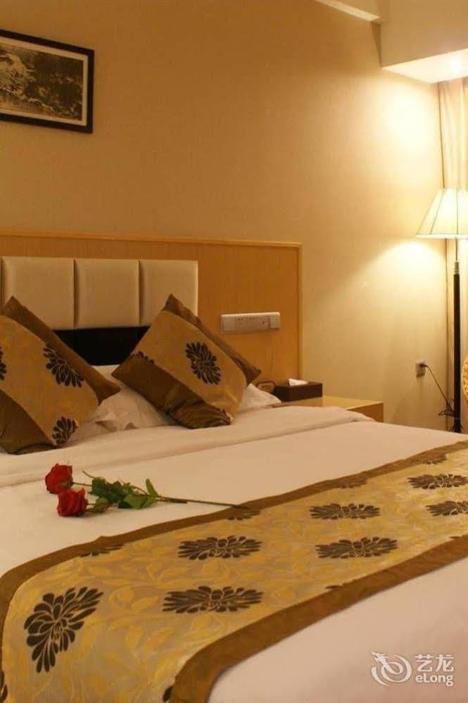 Hujing Hotel