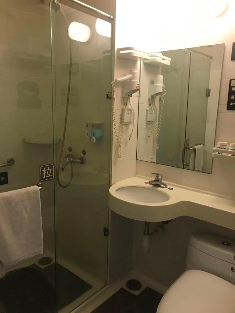 7 Days Inn West Liaoyang Road Carrefour