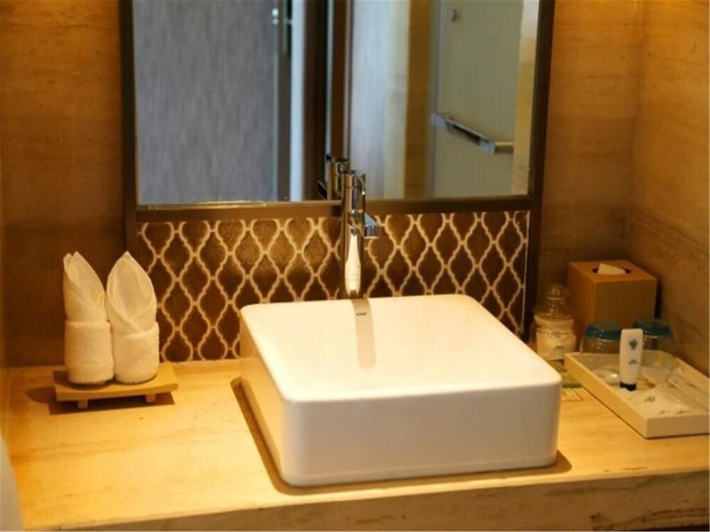 Mangrove Tree Resort World  Coconut Grove Tower