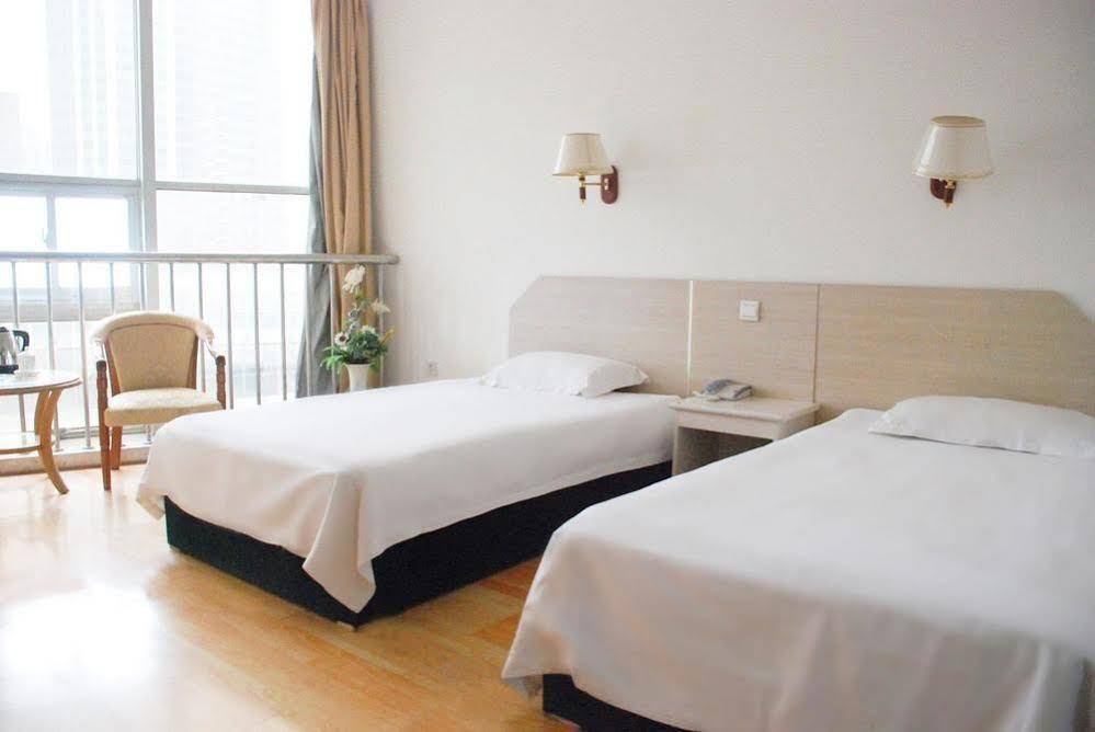 Qingdao Xiaogangwan Business Hotel