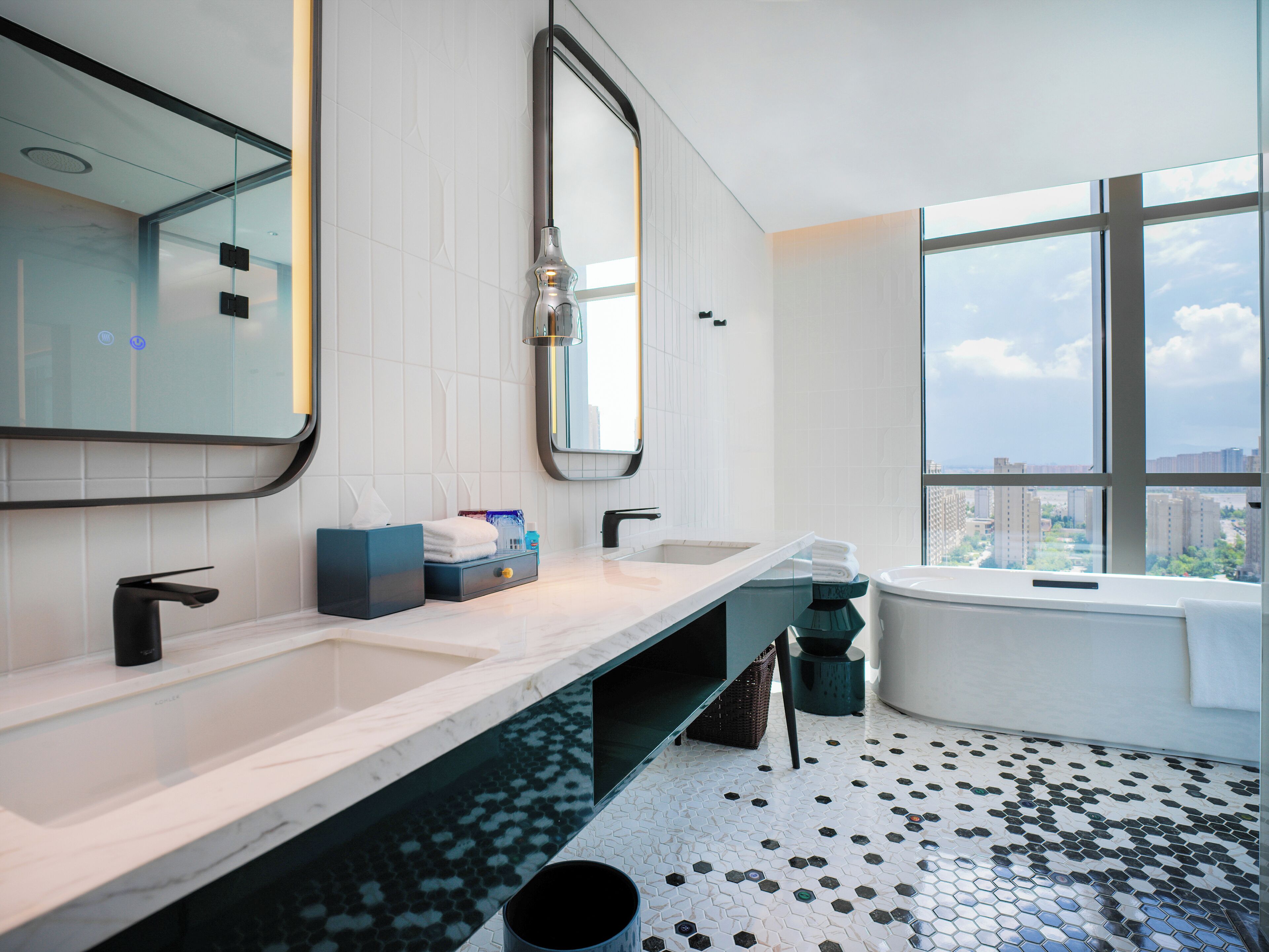 Renaissance Qingdao Hotel