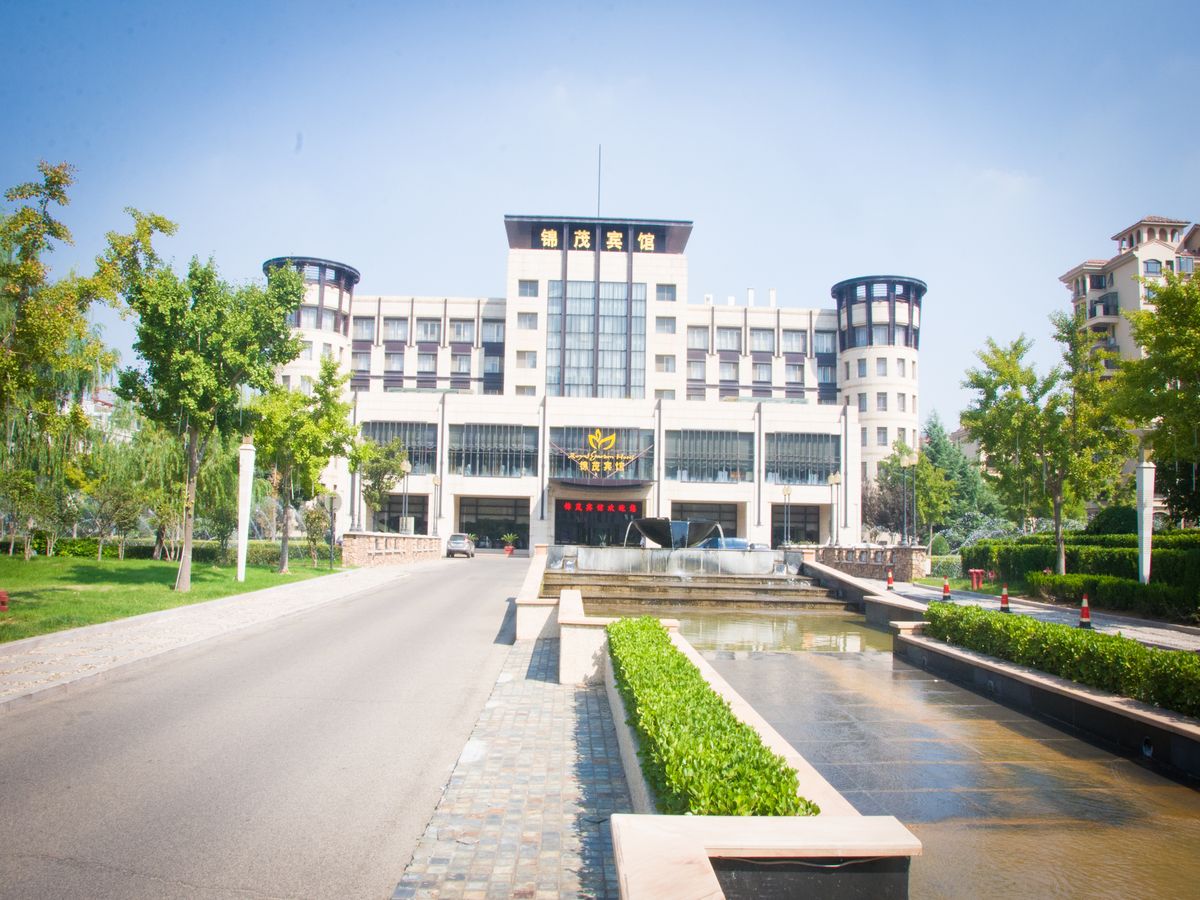 Royal Garden Hotel