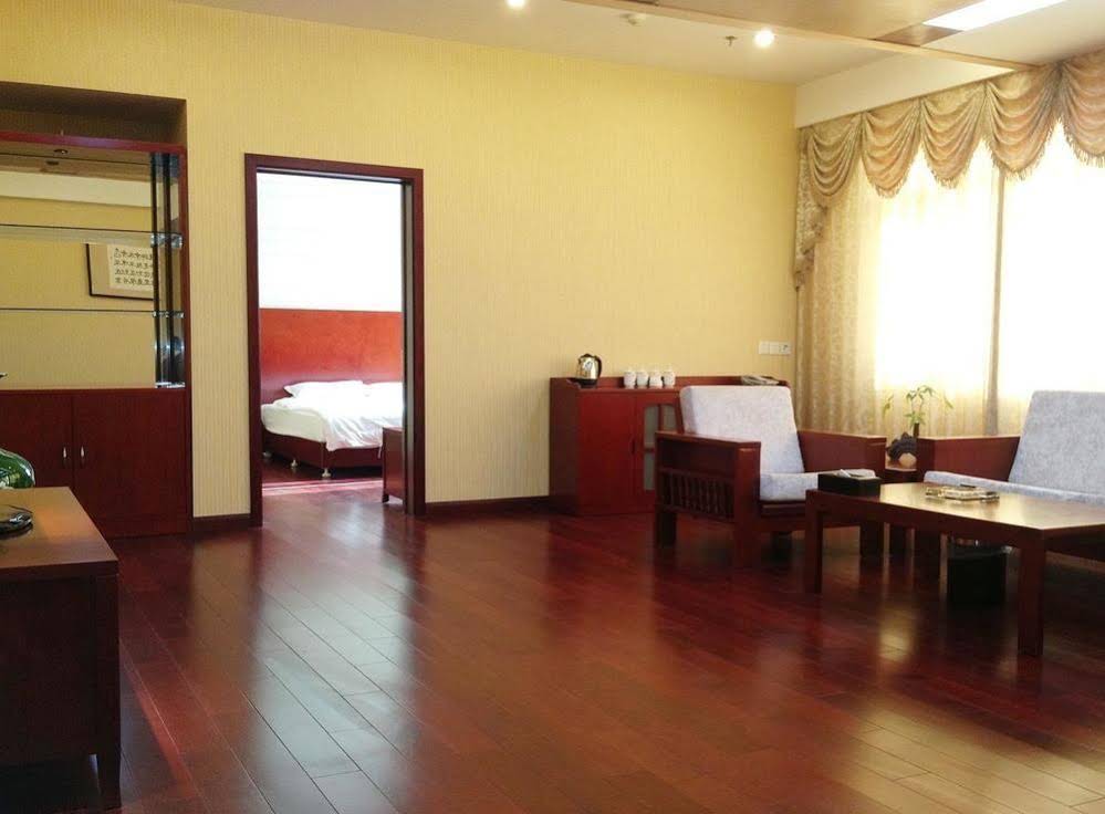 Shenjianlou Hotel