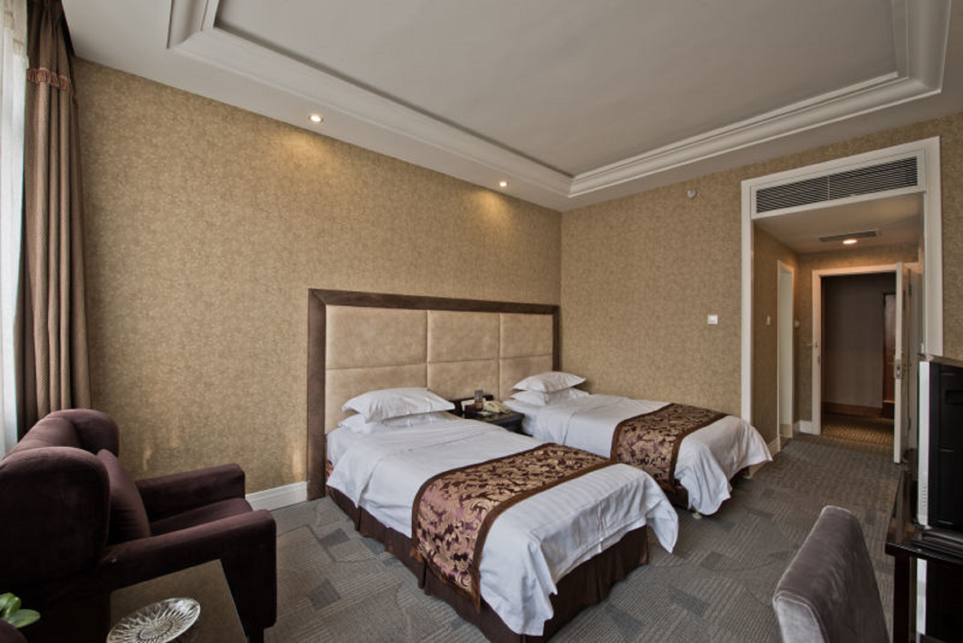 Zhanqiao Prince Hotel