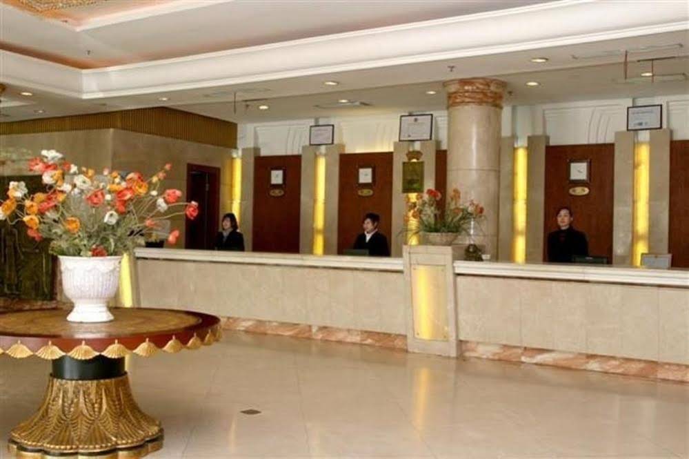 Qingpu Family Hotel