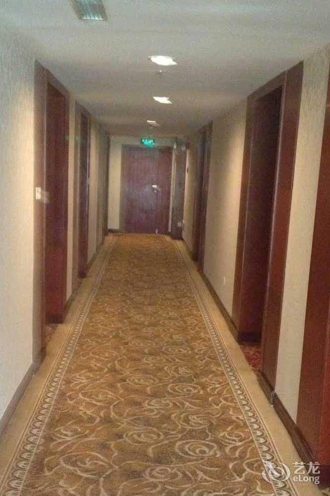 Qingpu Family Hotel