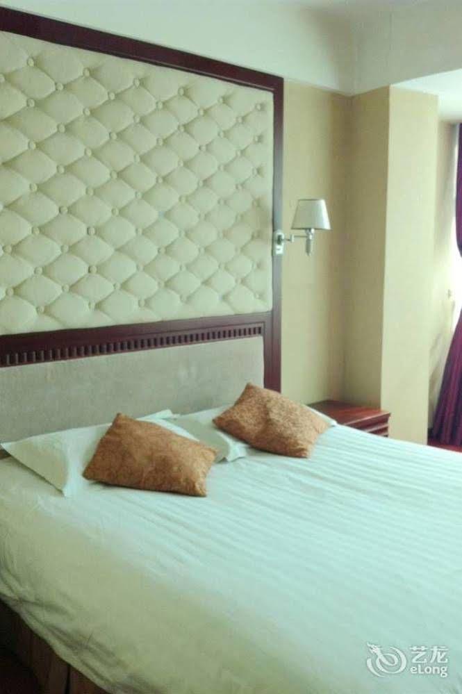 Qingpu Family Hotel