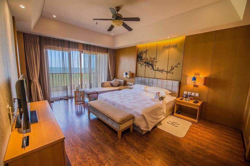 Arcadia seaside holiday hotel Beidaihe
