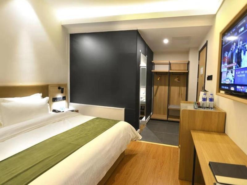Greentree Inn Qinhuangdao Shanhaiguan Railway Stat