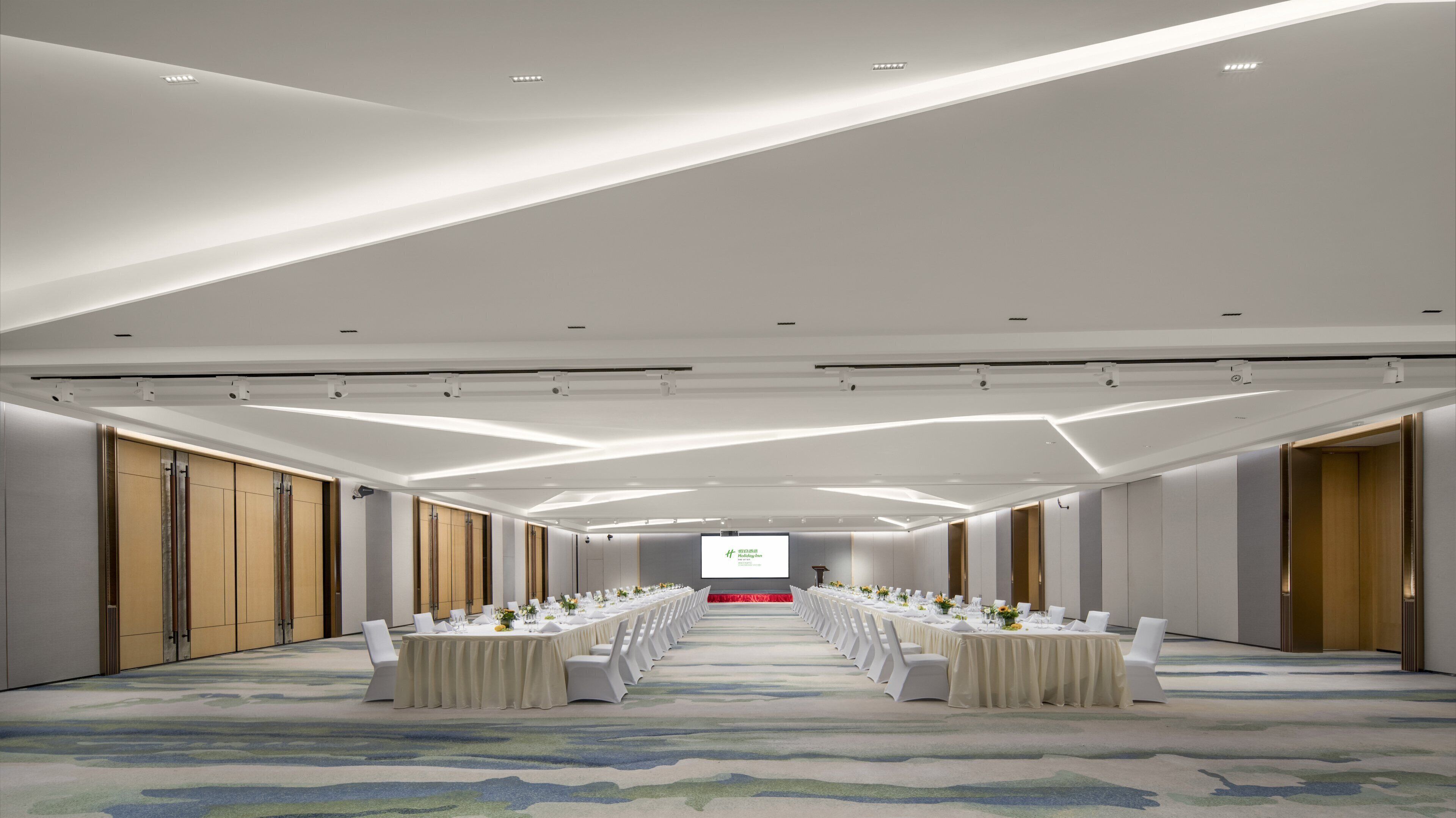 Holiday Inn Qinhuangdao Haigang