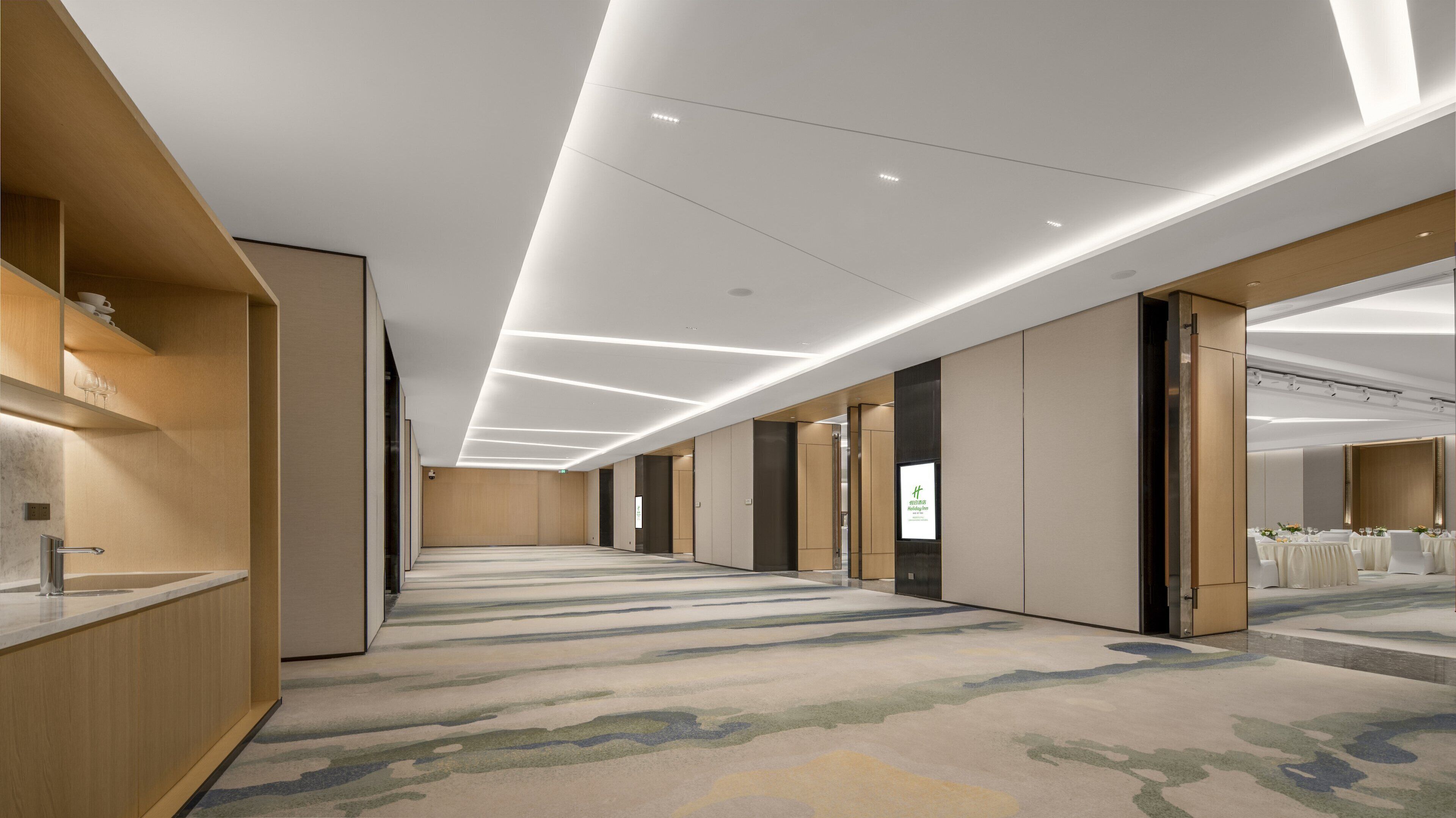Holiday Inn Qinhuangdao Haigang