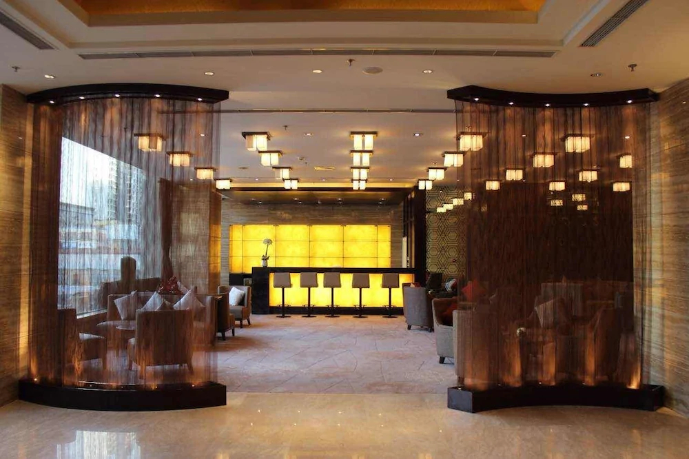 Jinjiang Peninsula Seasons Hotel