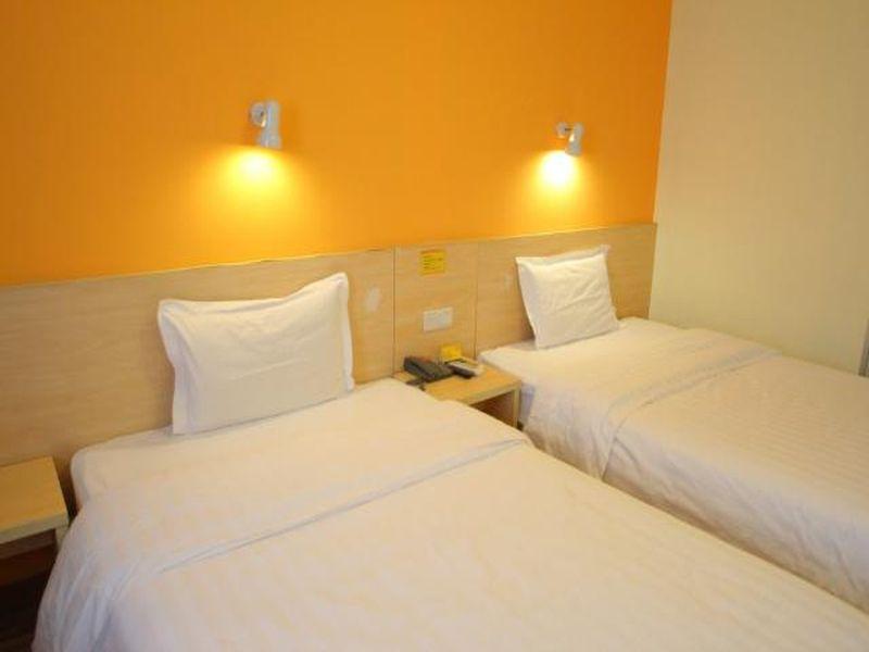 7 Days Inn Xujia Hui