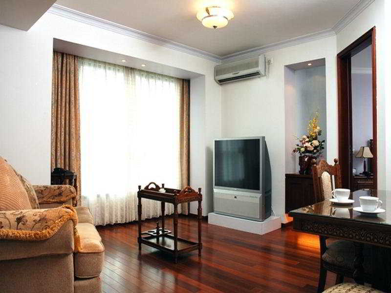 ACME Riverside Apartment