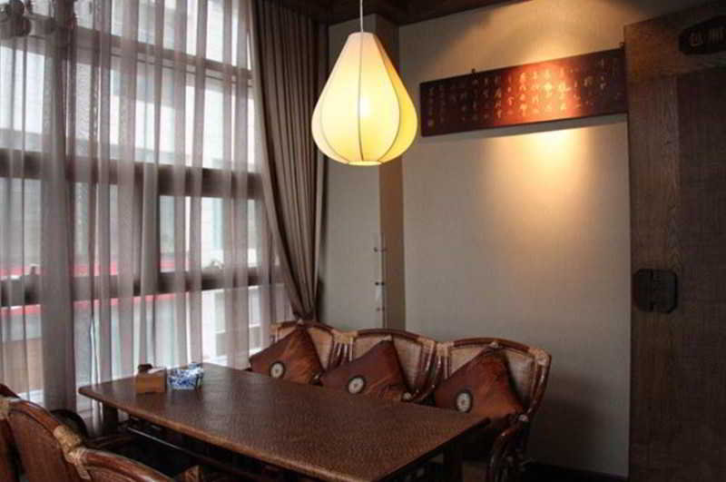 ACME Riverside Apartment