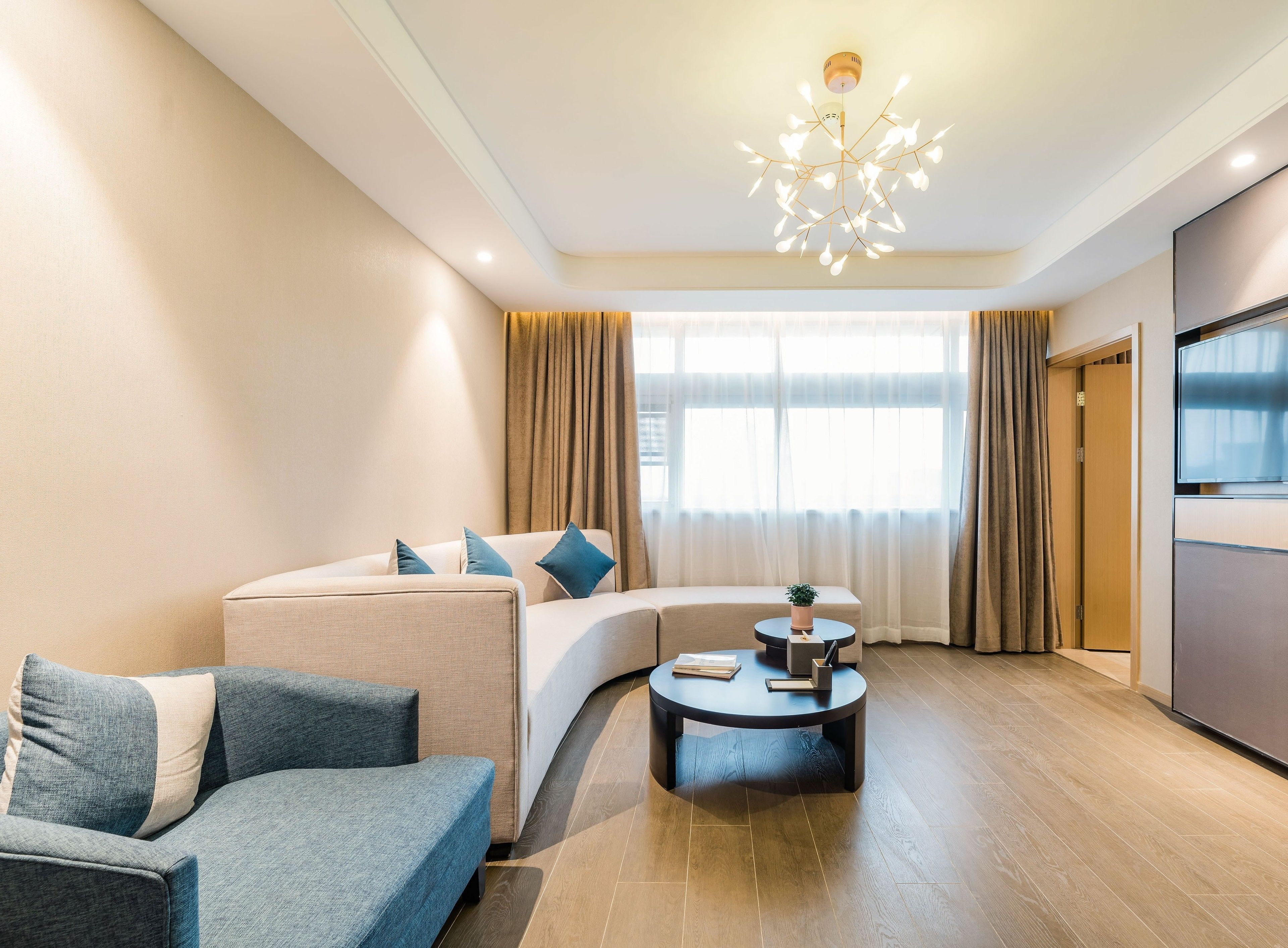 Atour Hongqiao