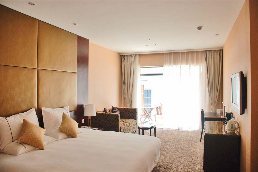 Baron Business Hotel