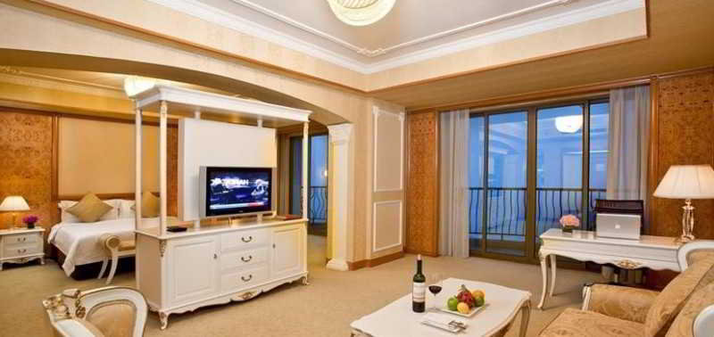 Crowne Plaza Lake Malaren Shanghai