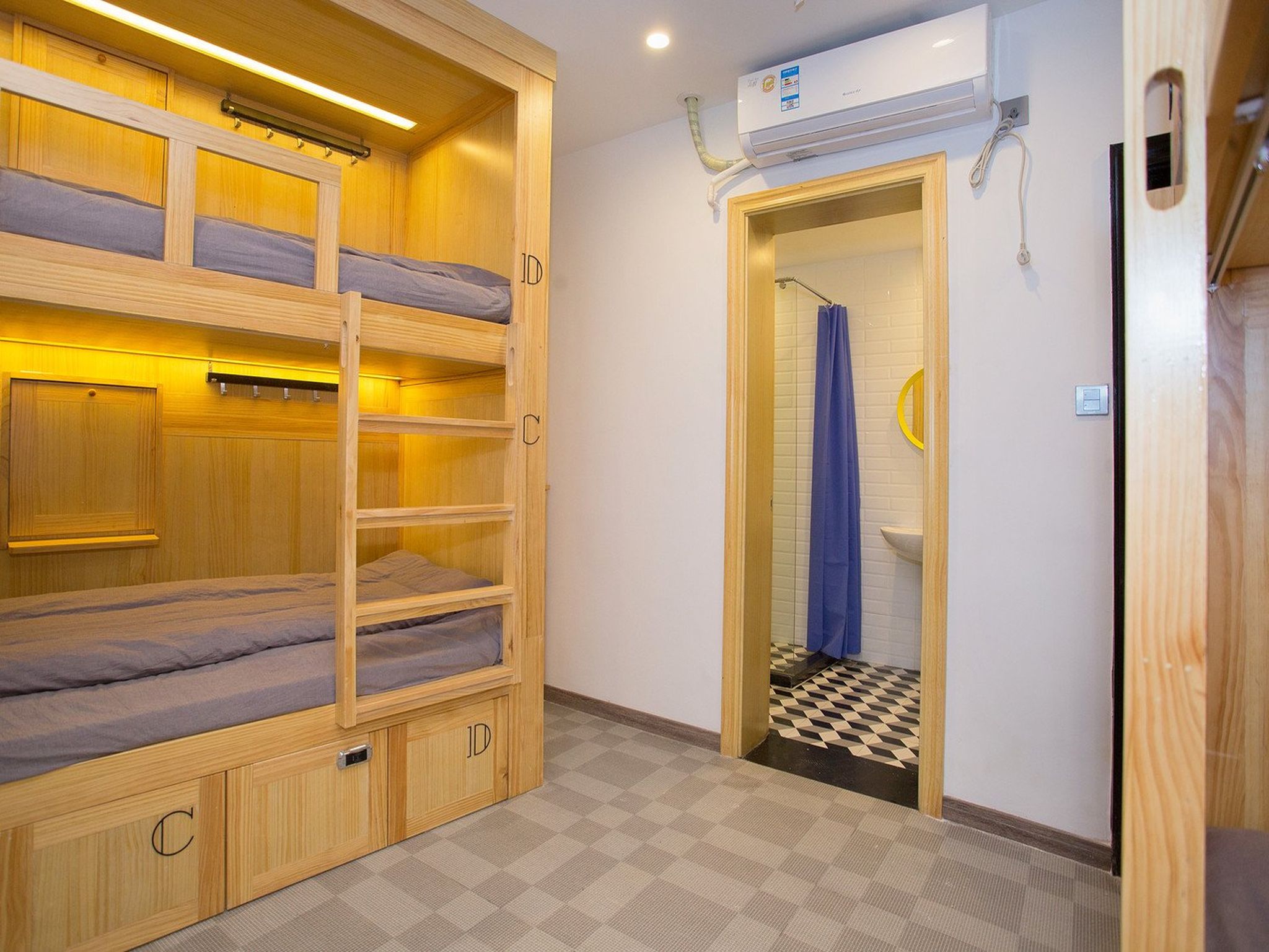 Dengba Hostel Shanghai Branch