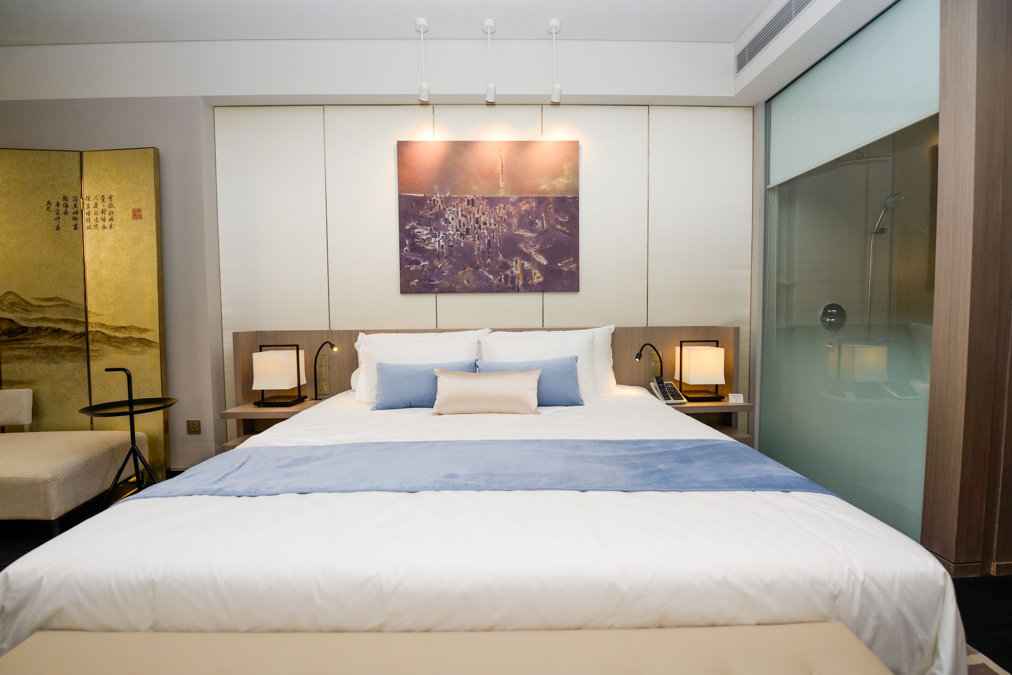 Golden Tulip Bund New Asia