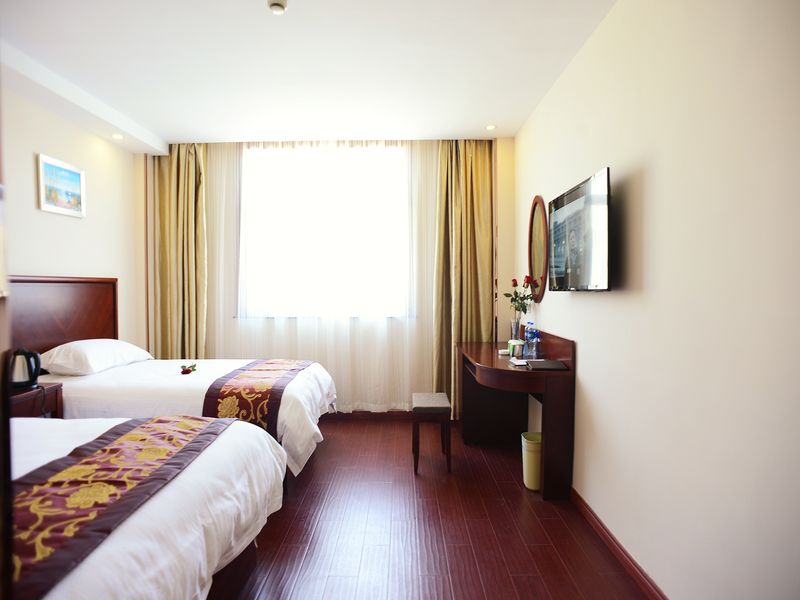 GreenTree Inn PuDong Disney Resort Airport Town Express Hotel