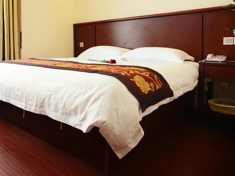 GreenTree Inn PuDong Disney Resort Airport Town Express Hotel