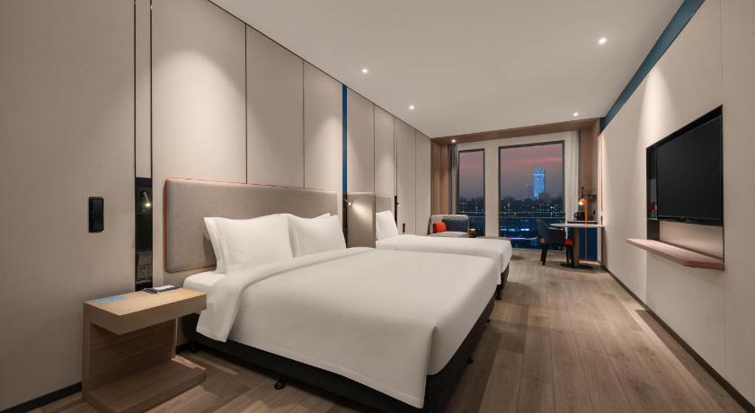 Holiday Inn Express Shanghai Pujiang