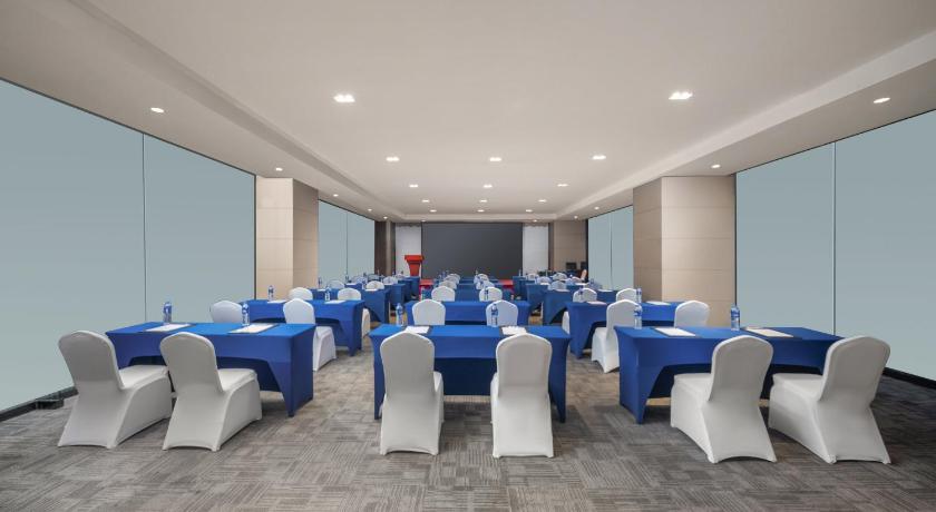 Holiday Inn Express Shanghai Pujiang
