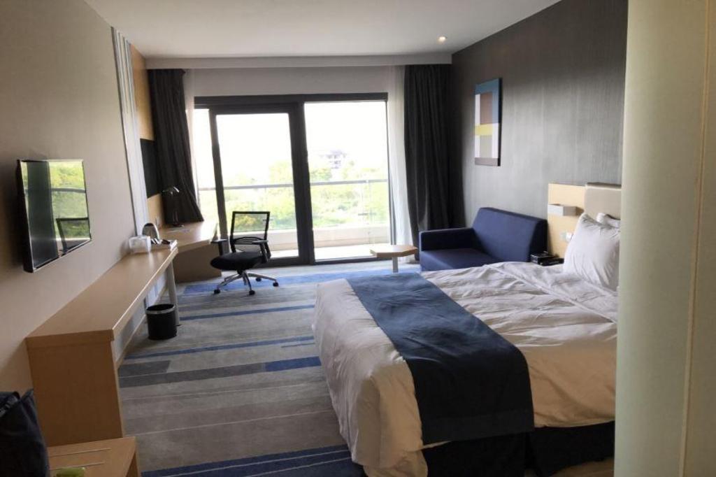 Holiday Inn Express Shanghai Pujiang