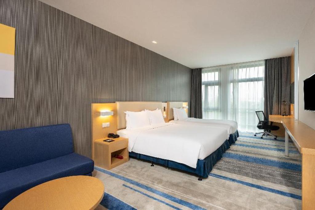 Holiday Inn Express Shanghai Pujiang