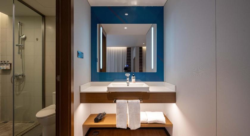 Holiday Inn Express Shanghai Pujiang Lianhang Road